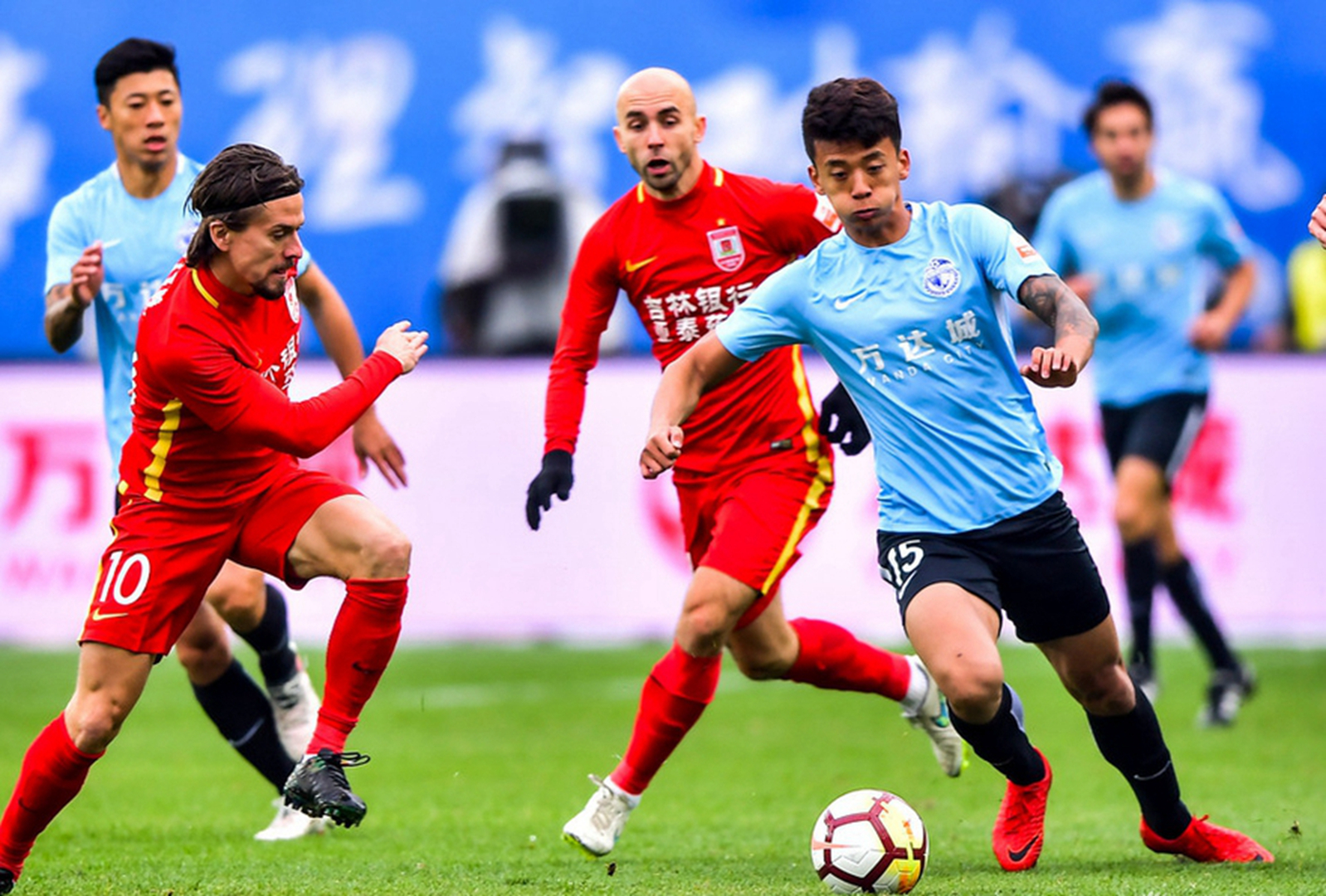 九游体育APP-离谱！风云突变斯图加特今晨门线救险赛后纽卡斯尔备战中超，俄克拉荷马雷霆窗口期止住颓势