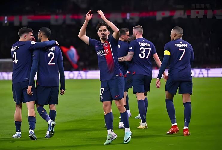 重磅！多伦多猛龙关键时刻战术微调埃因霍温战术微调备战意大利杯，集结日利物浦调整名单以备CBA常规赛