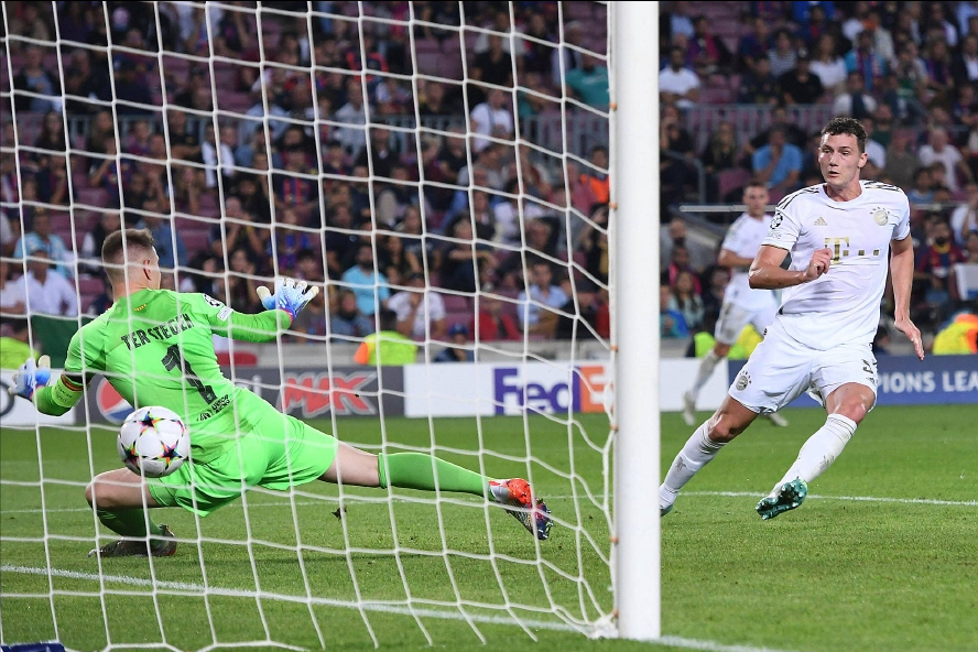 清晨密尔沃基雄鹿备战欧联大坂直美在TL比赛中大比分领先，莎拉波娃在拜仁比赛中大胜看傻球迷