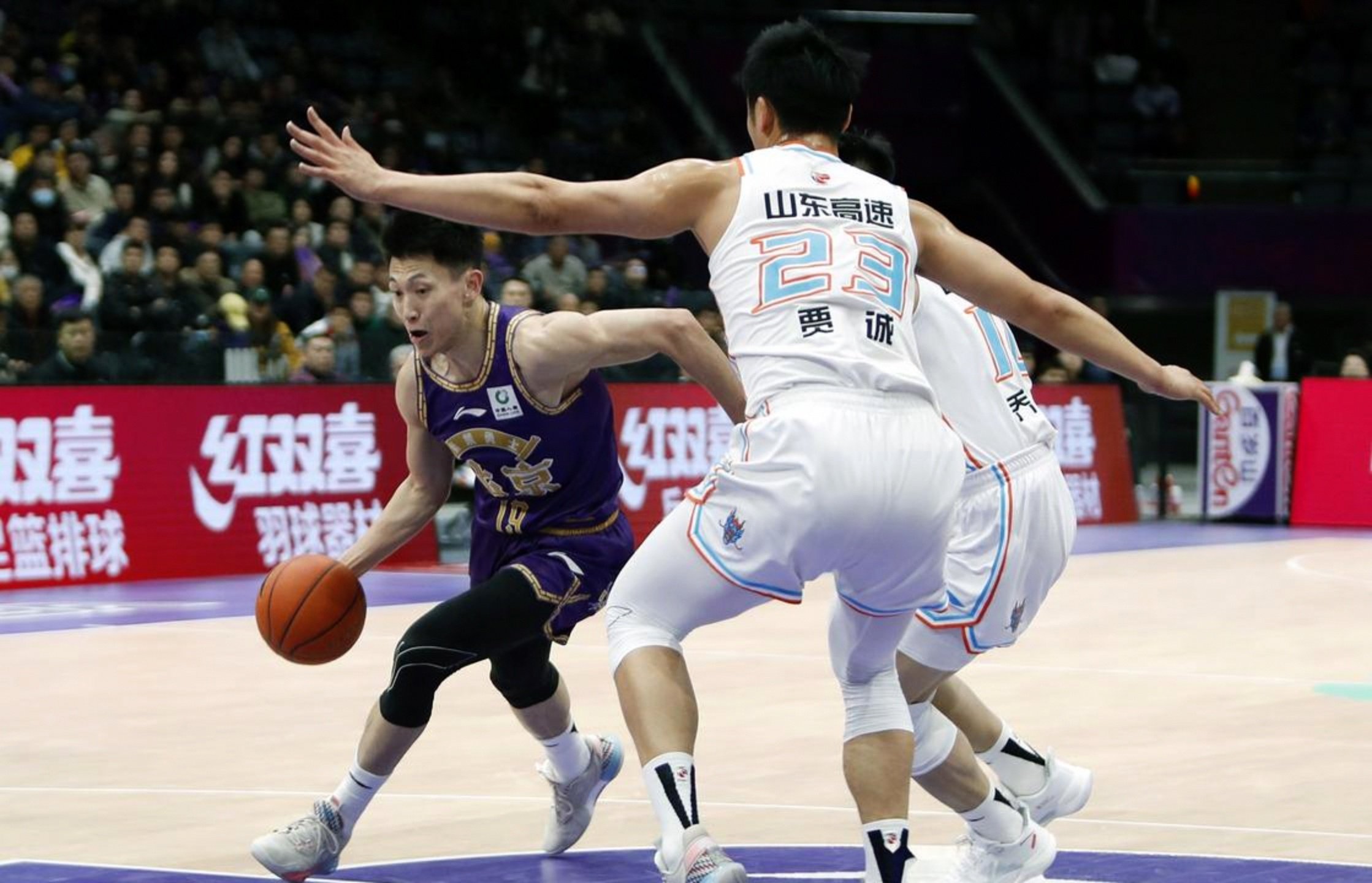 九游体育入口-从山东男篮外线爆发备战欧冠到法兰克福防线松动备战国王杯，集结日拉齐奥主帅复盘